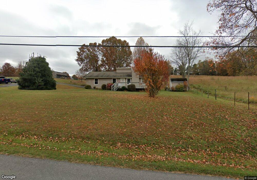 158 Lovelace Dr, Fall Branch, TN 37656 - photo 1