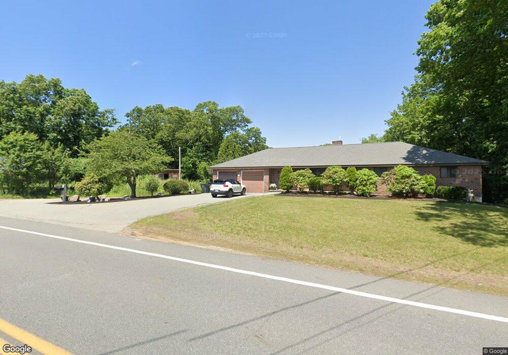 1139 Hildreth St, Dracut, MA 01826 - photo 1