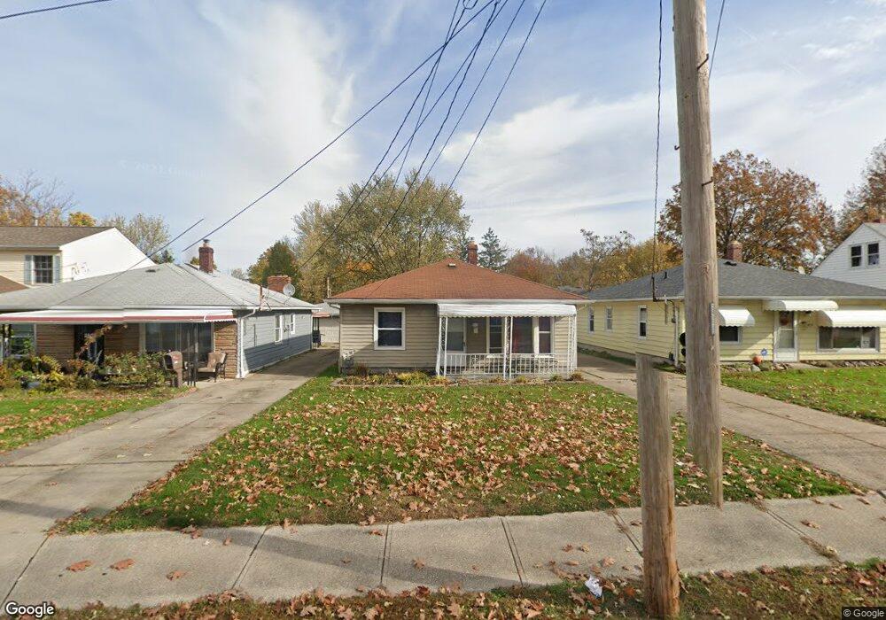 1807 Robindale St, Wickliffe, OH 44092 - photo 1