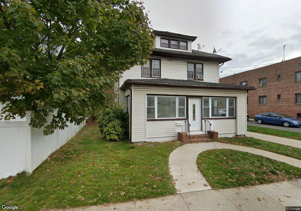 224 Washington Ave, Cedarhurst, NY 11516 - photo 1