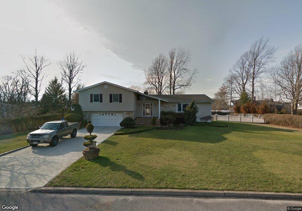 110 Benson Ave, Sayville, NY 11782 - photo 1