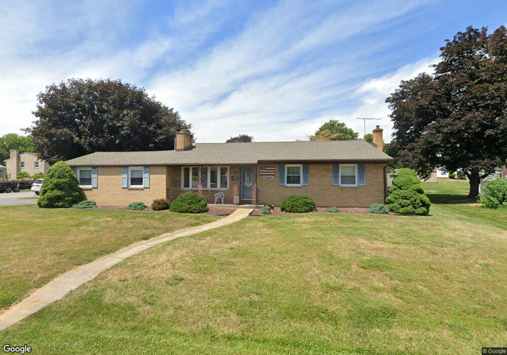 17600 Meadowood Dr, Hagerstown, MD 21740 - photo 1