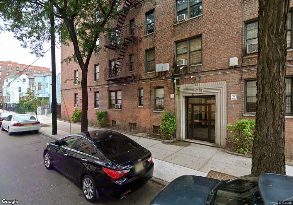 285 E 199th St, Bronx, NY 10458 - photo 1