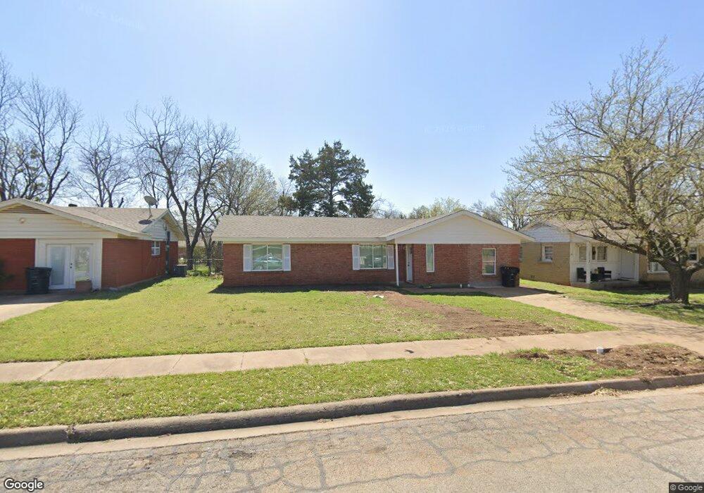 1311 Manor Dr, Cleburne, TX 76033 - photo 1