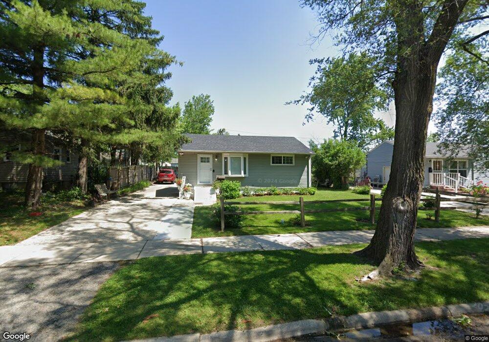 2744 Pawnee Rd, Waukegan, IL 60087 - photo 1