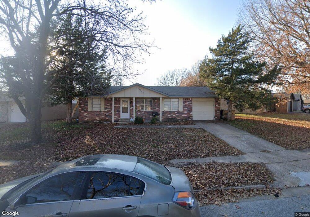 1720 S Pecan Ct, Broken Arrow, OK 74012 - photo 1