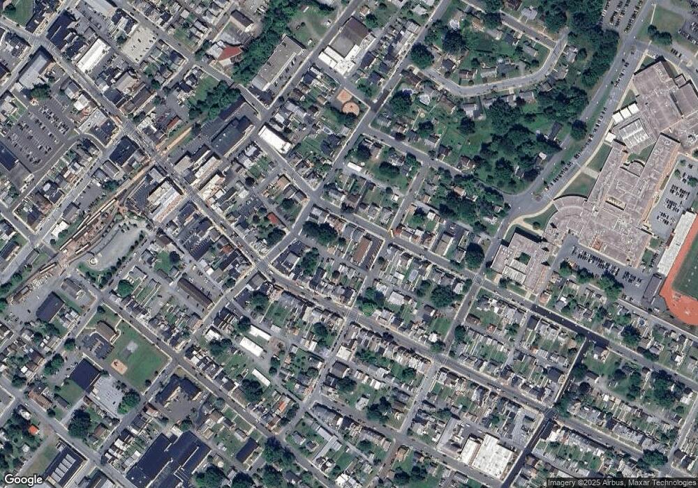 318 E 4th St, Boyertown, PA 19512 - photo 1