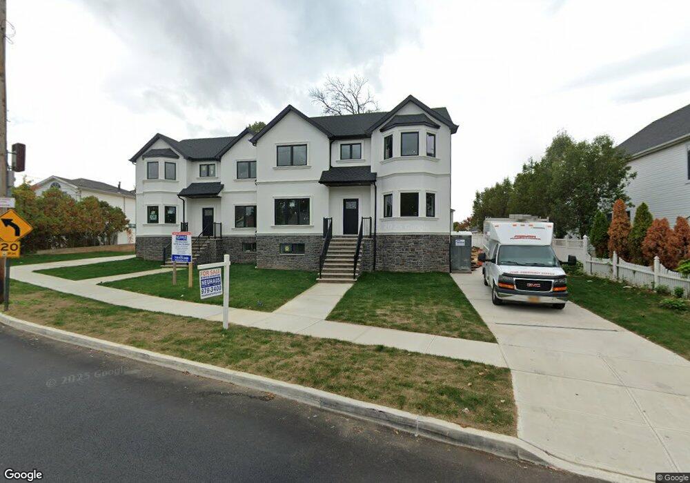 101 Salamander Ct, Staten Island, NY 10309 - photo 1