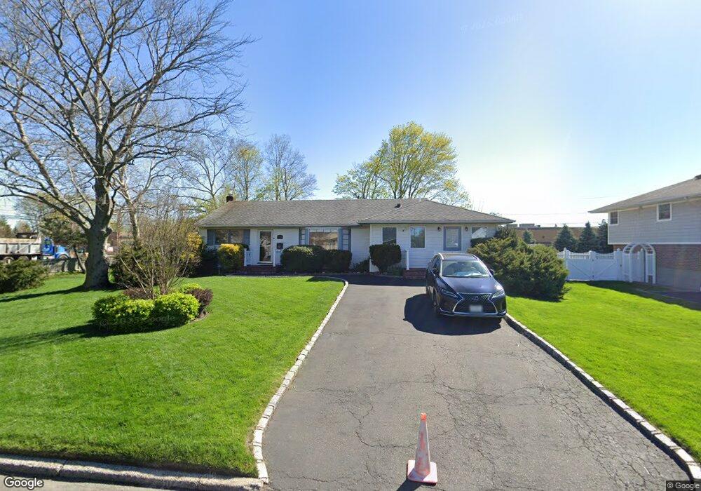 1 Walter Ct, ComMacK, NY 11725 - photo 1