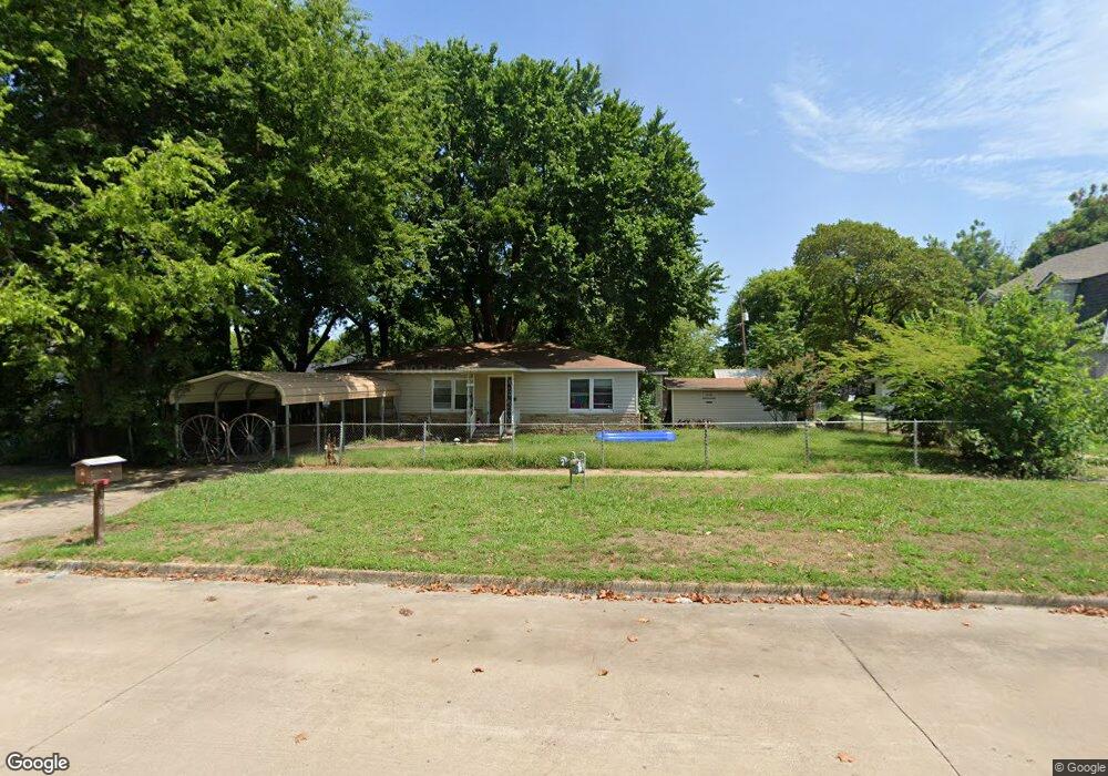 106 E 6th St, Claremore, OK 74017 - photo 1