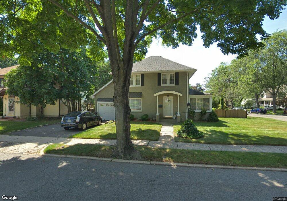 927 Elm Ave, River Edge, NJ 07661 - photo 1