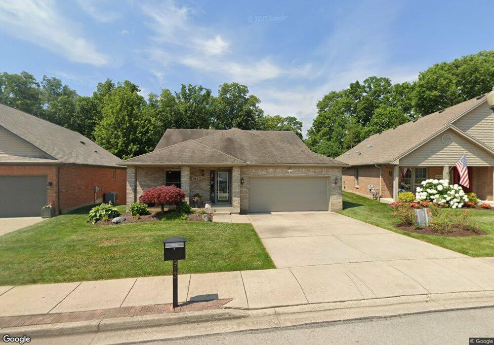 913 Howard Ln, Vandalia, OH 45377 - photo 1