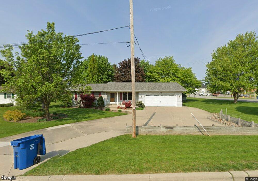 397 Division St, Vassar, MI 48768 - photo 1