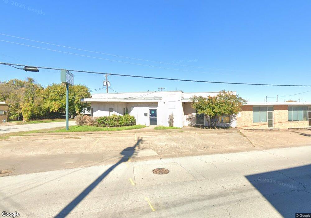 602 Davis St, Grand Prairie, TX 75050 - photo 1