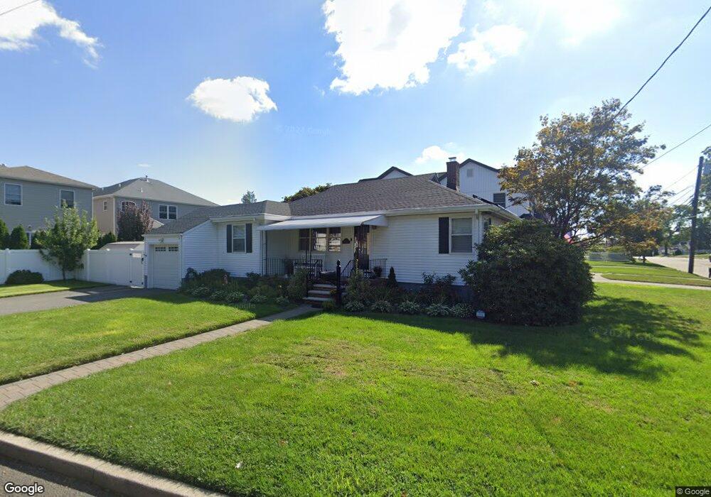 82 Wood St, Hasbrouck Heights, NJ 07604 - photo 1