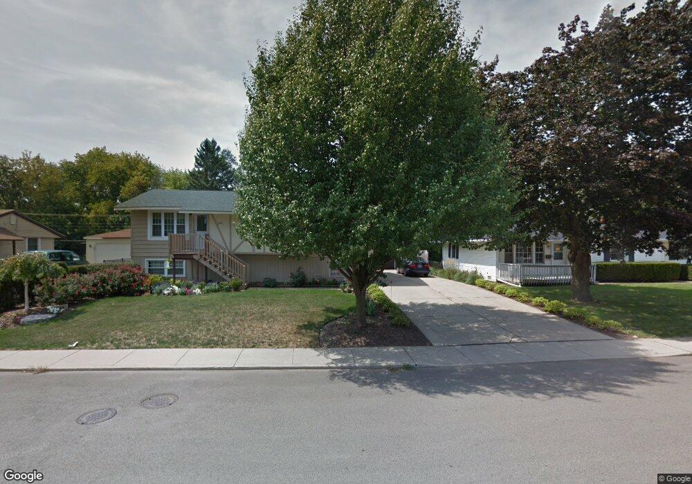 325 Amarillo Dr, Carpentersville, IL 60110 - photo 1