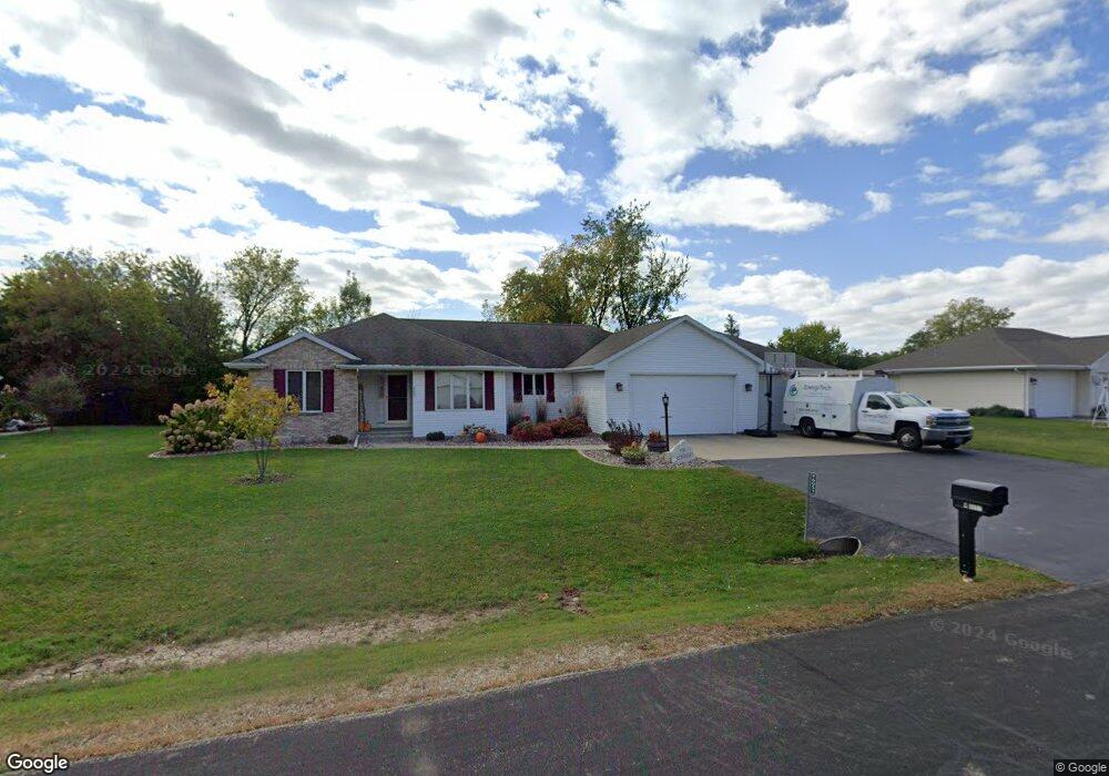 W6051 Camron Dr, Appleton, WI 54915 - photo 1