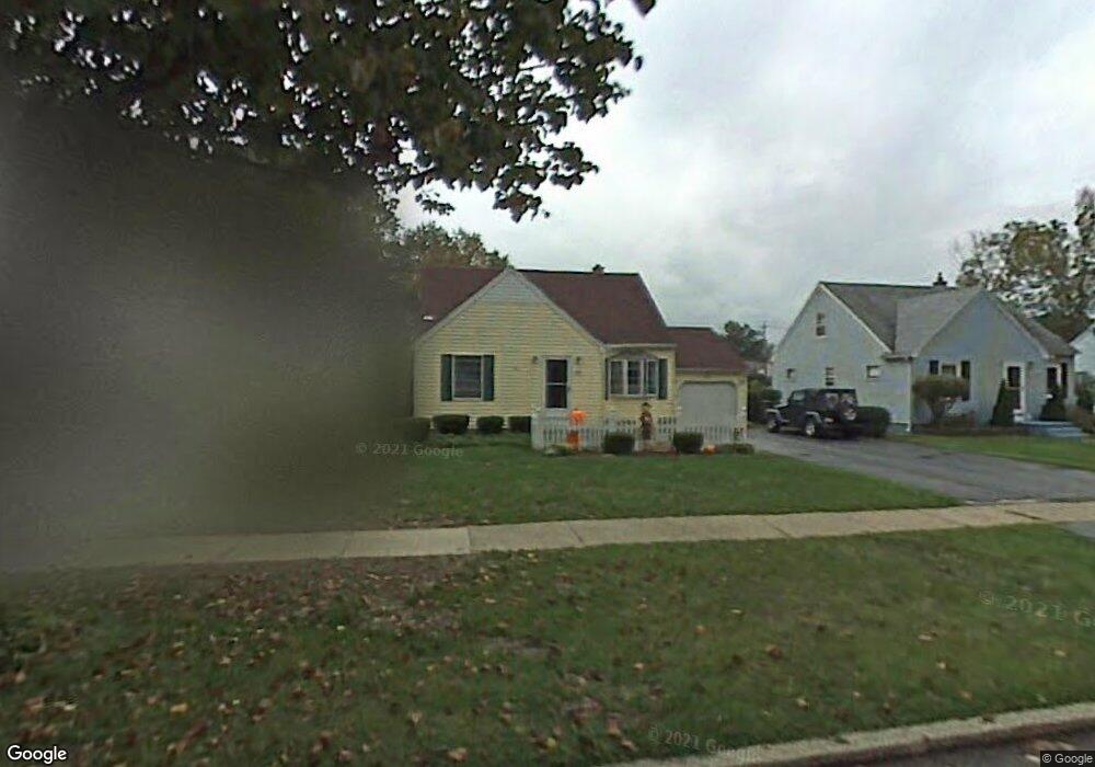 839 Pioneer Dr, North Tonawanda, NY 14120 - photo 1