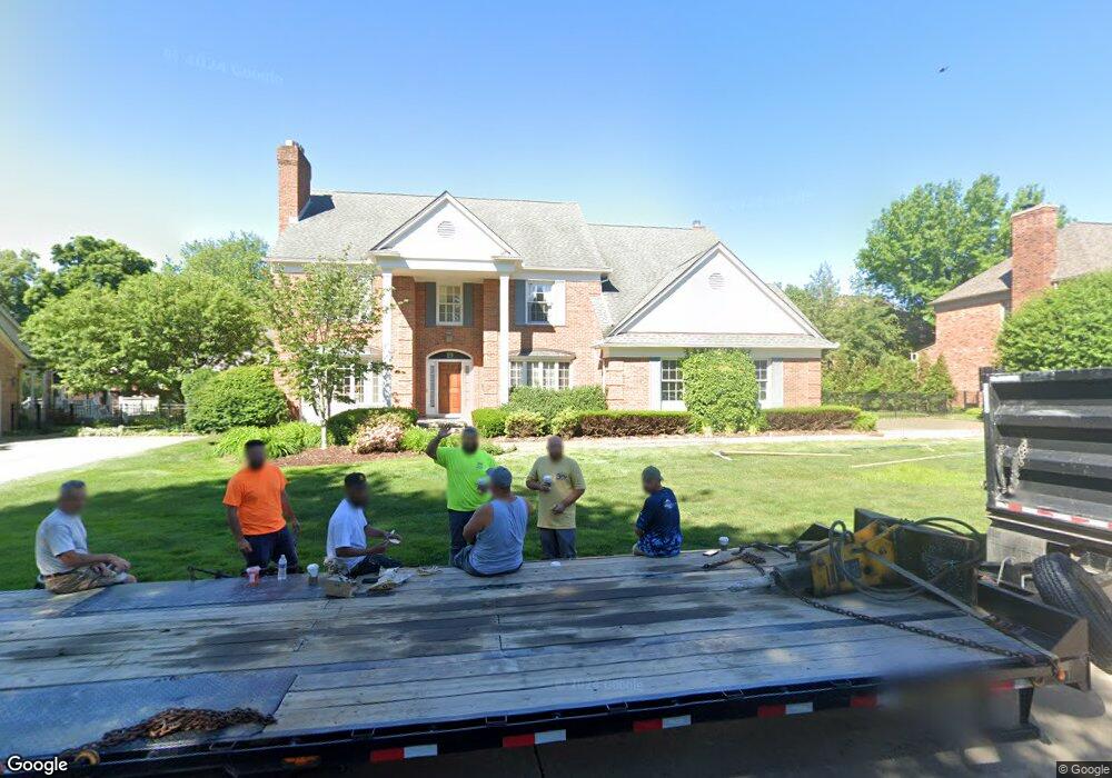 19 Lakeside Ct, Grosse Pointe, MI 48230 - photo 1