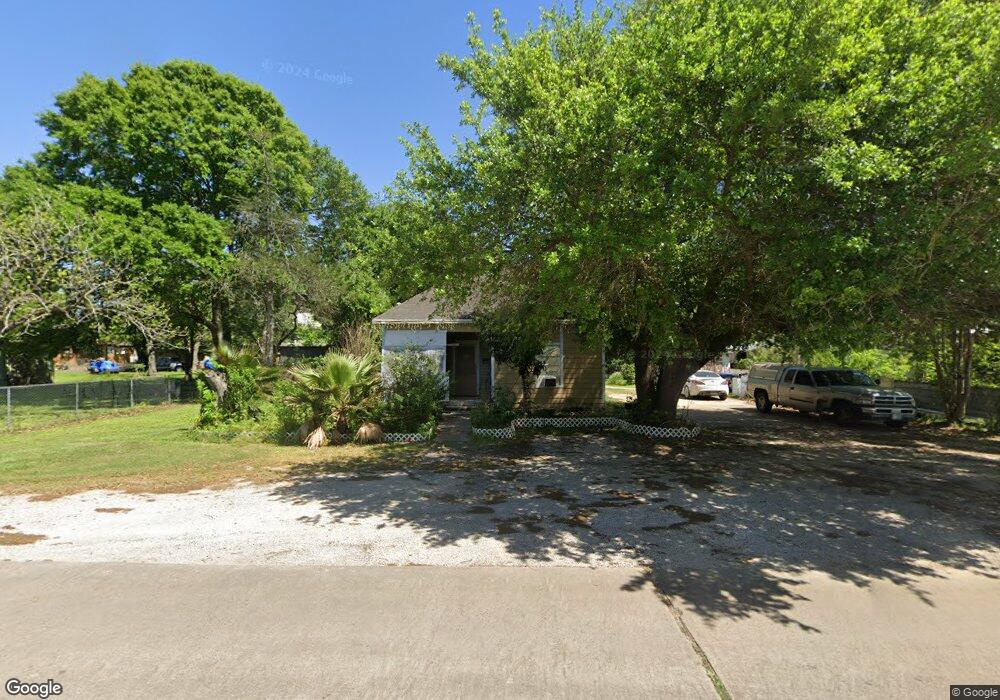 2313 Avenue C, Bay City, TX 77414 - photo 1
