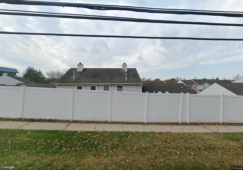 3 Jamie Ln unit A, Manchester, CT 06042 - photo 1