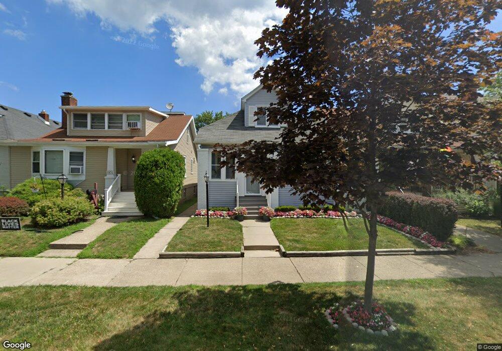 1428 Lakepointe St, Grosse Pointe Park, MI 48230 - photo 1