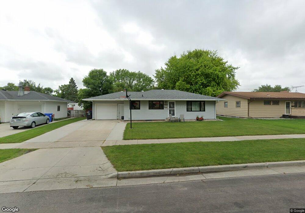 3022 7th St N, Fargo, ND 58102 - photo 1