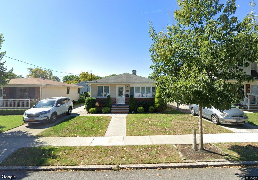 222 Fairbanks Ave, Staten Island, NY 10306 - photo 1