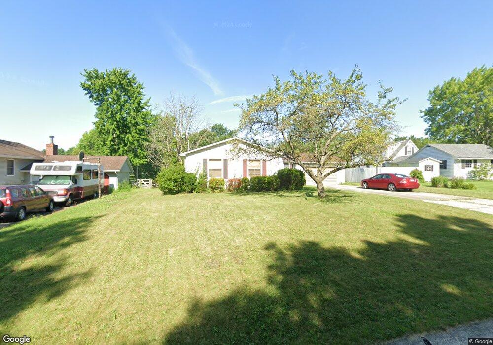 811 Hickory Dr, Marysville, OH 43040 - photo 1