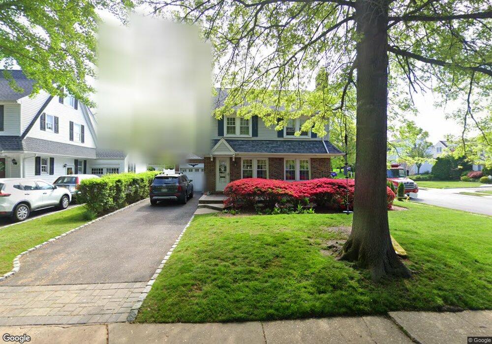 206 Fernwood Terrace, Garden City, NY 11530 - photo 1