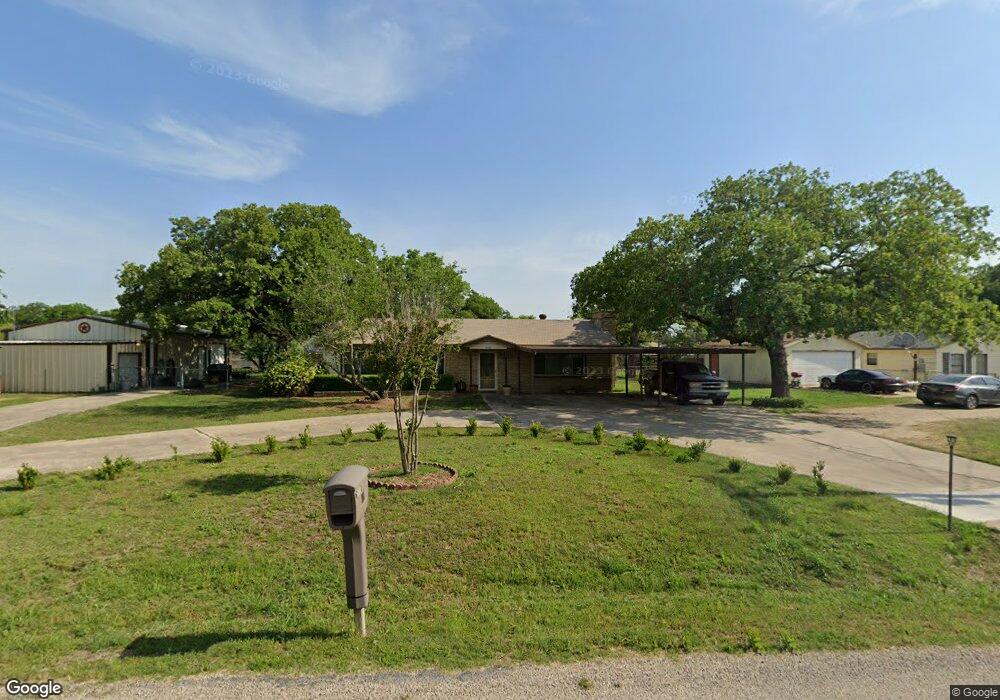 900 Fox Ln, Azle, TX 76020 - photo 1
