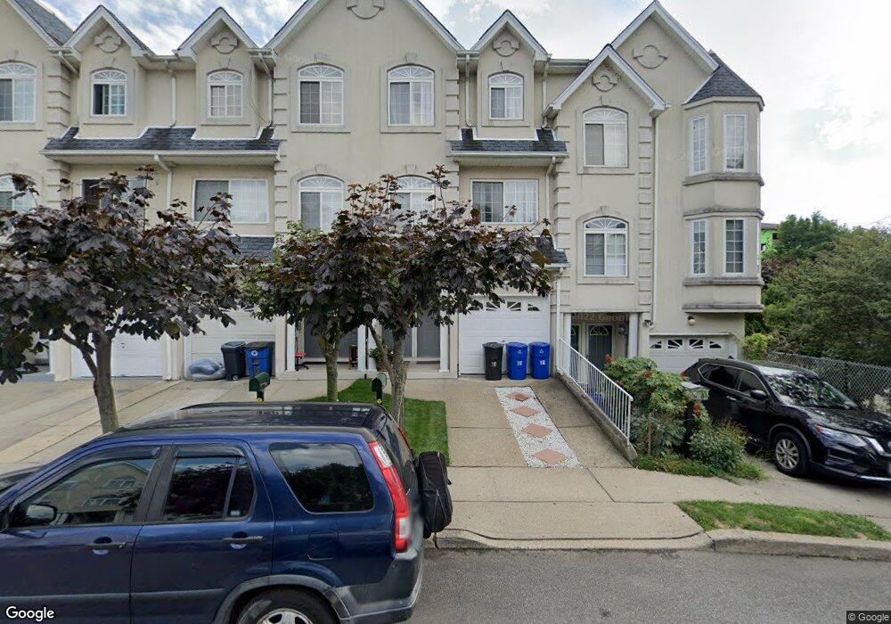 16 Waterview Ct, Staten Island, NY 10305 - photo 1