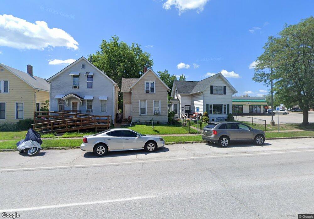 1633 W 4th St, Davenport, IA 52802 - photo 1