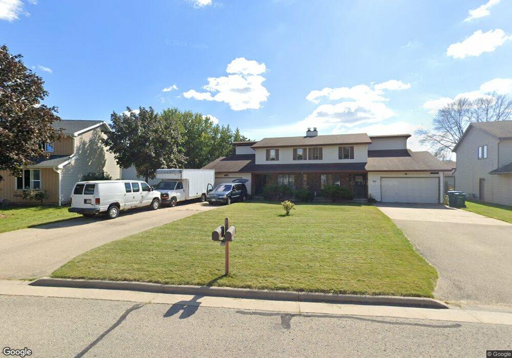 1931 W Jonathon Dr, Appleton, WI 54914 - photo 1