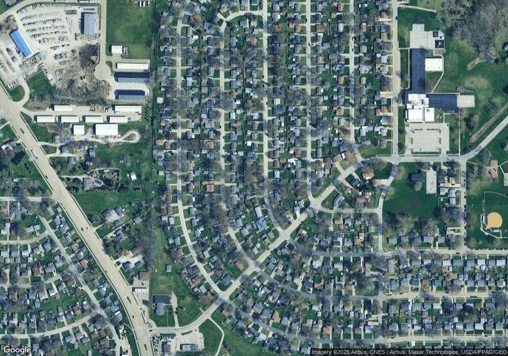 7110 Cedar St, Davenport, IA 52806 - photo 1