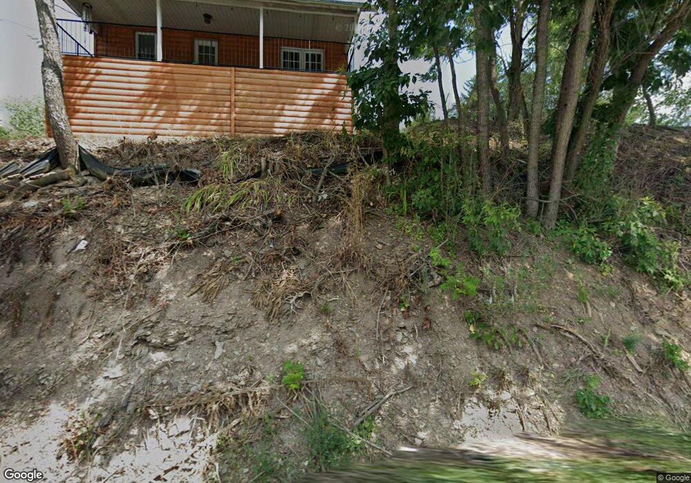 1204 S Washington St, Berkeley Springs, WV 25411 - photo 1