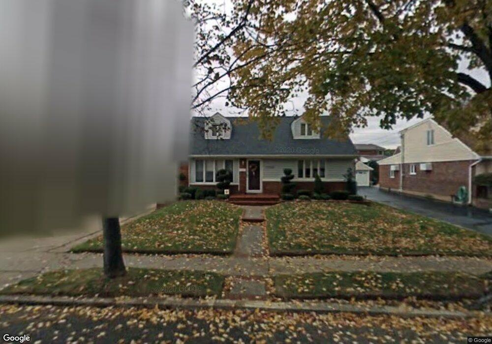 1034 Lorraine Dr, Franklin Square, NY 11010 - photo 1