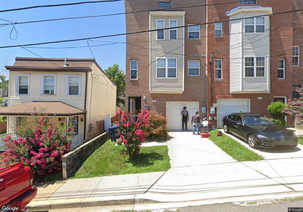 5516 Hunt Place NE, Washington, DC 20019 - photo 1