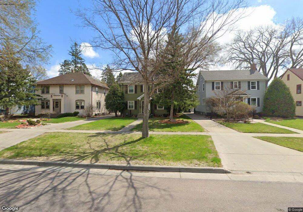 1530 9th St S, Fargo, ND 58103 - photo 1