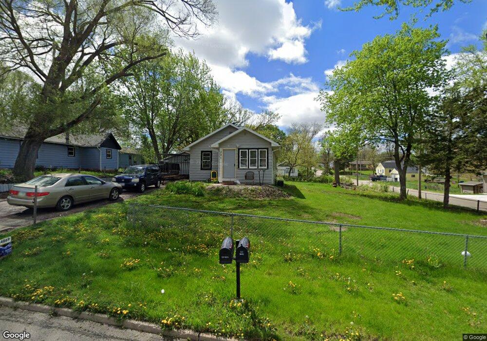 301 E Wall Ave, Des Moines, IA 50315 - photo 1