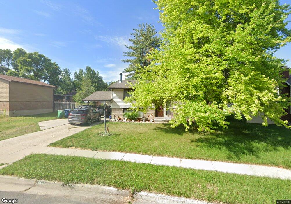 832 E Chariot Dr, Sandy, UT 84094 - photo 1