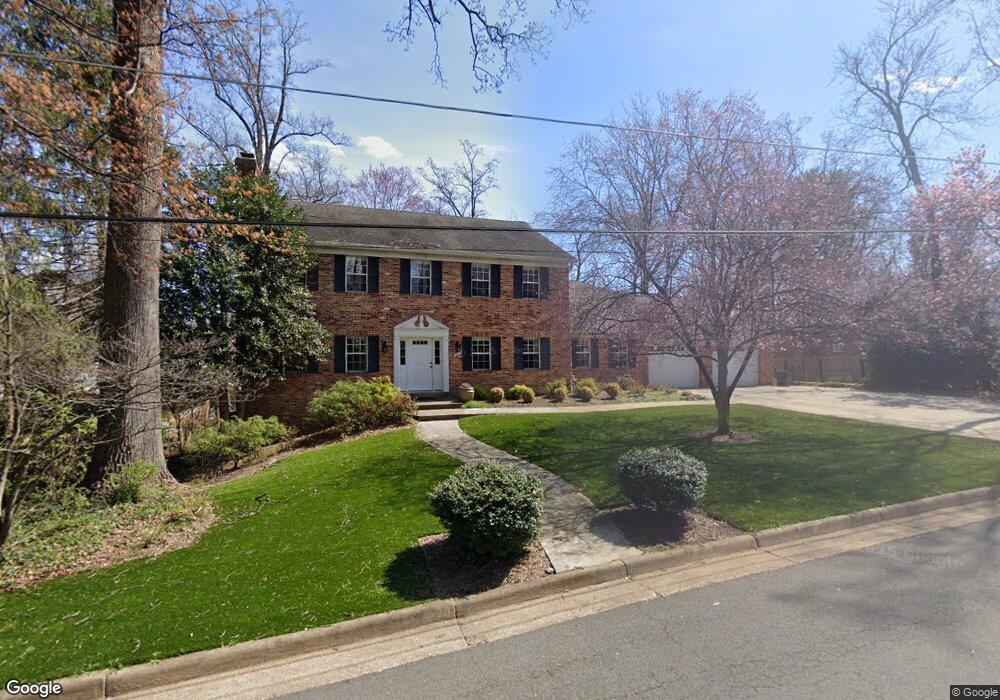 1623 Oak Ln, McLean, VA 22101 - photo 1