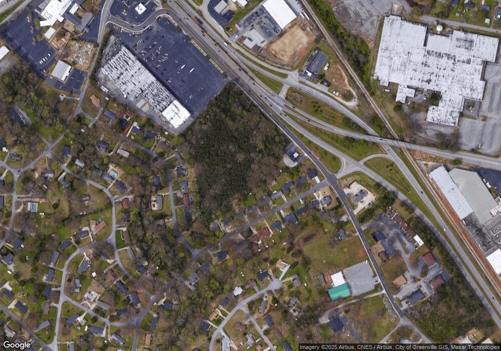 225 Beaucrest Place, Mauldin, SC 29662 - photo 1