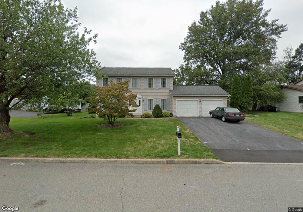 1149 Horizon Dr, Pen Argyl, PA 18072 - photo 1