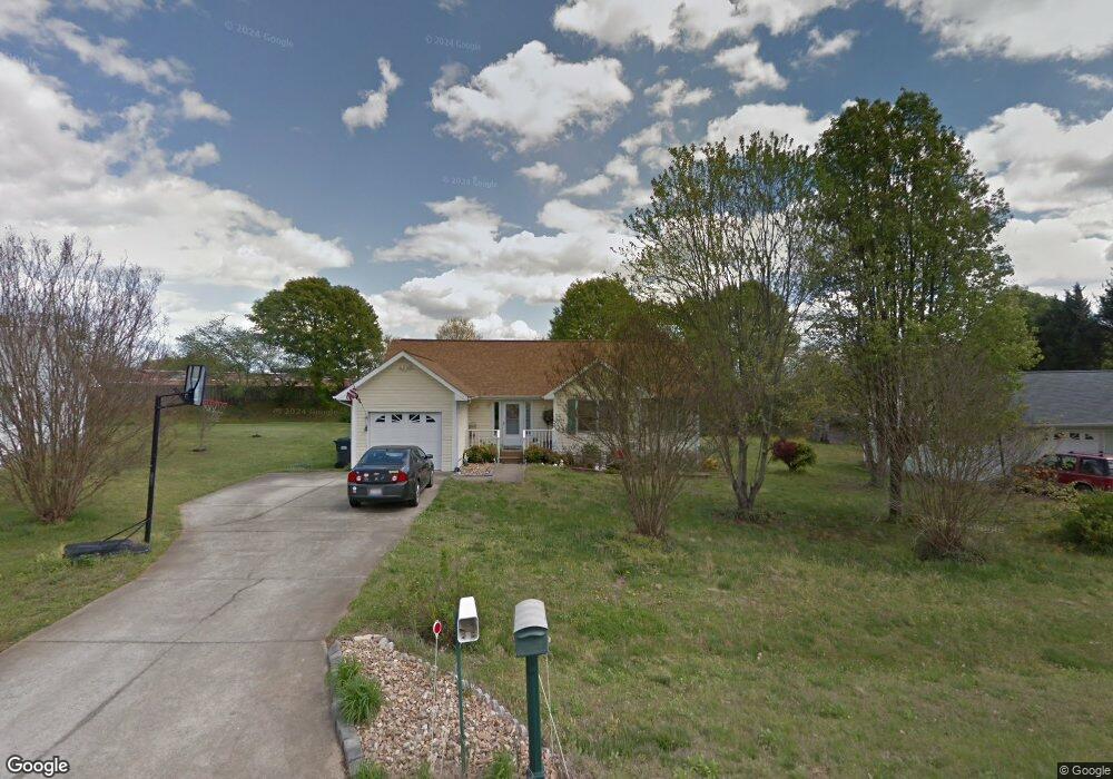 114 Candlestick Dr, Statesville, NC 28625 - photo 1