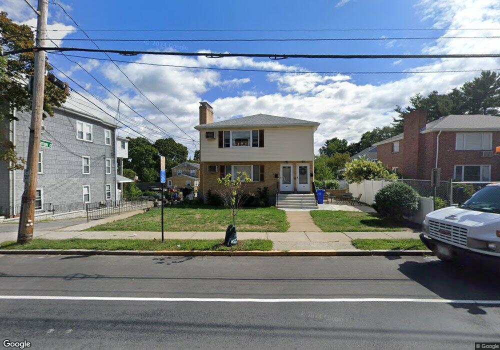 468 Watertown St unit 470, Newtonville, MA 02460 - photo 1