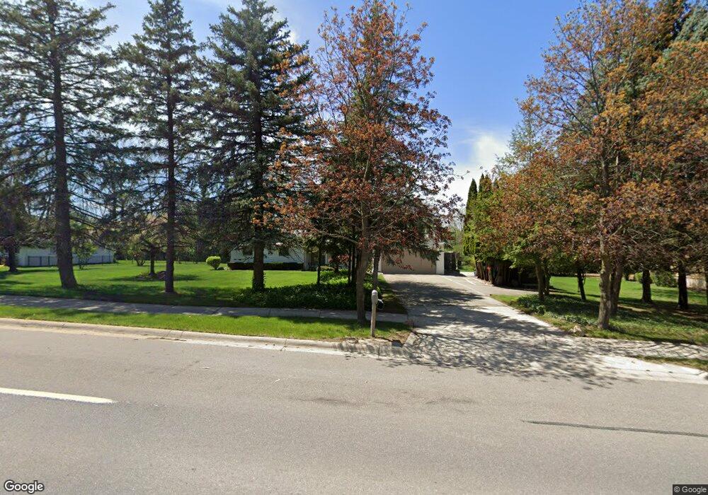6887 N Adams Rd, Bloomfield Hills, MI 48304 - photo 1