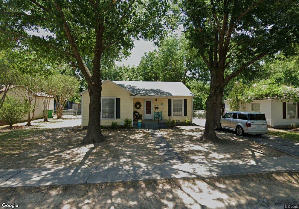 1420 Myrtle St, Gainesville, TX 76240 - photo 1