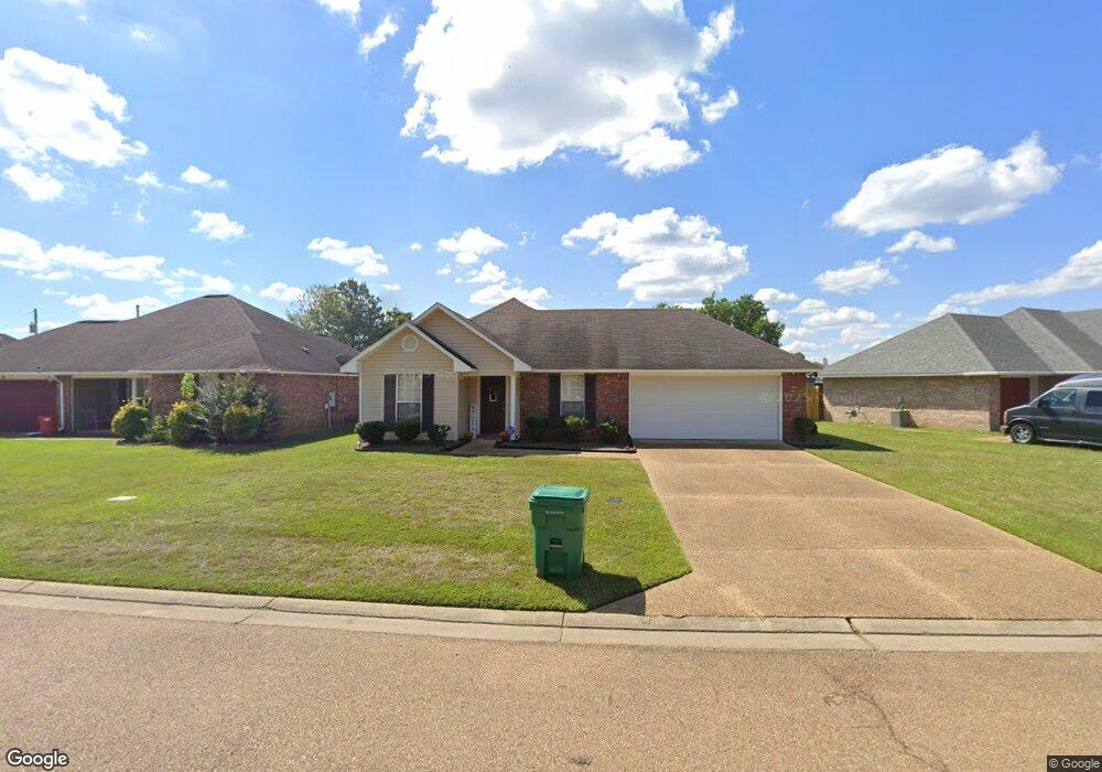 1129 Bullrun Dr, Byram, MS 39272 - photo 1