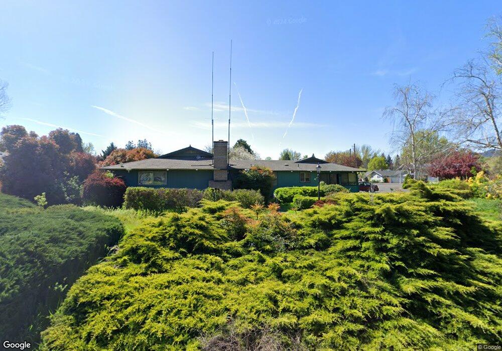 2037 Boes Ave, Central Point, OR 97502 - photo 1